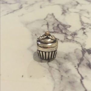Pandora Cupcake Charm: discontinued